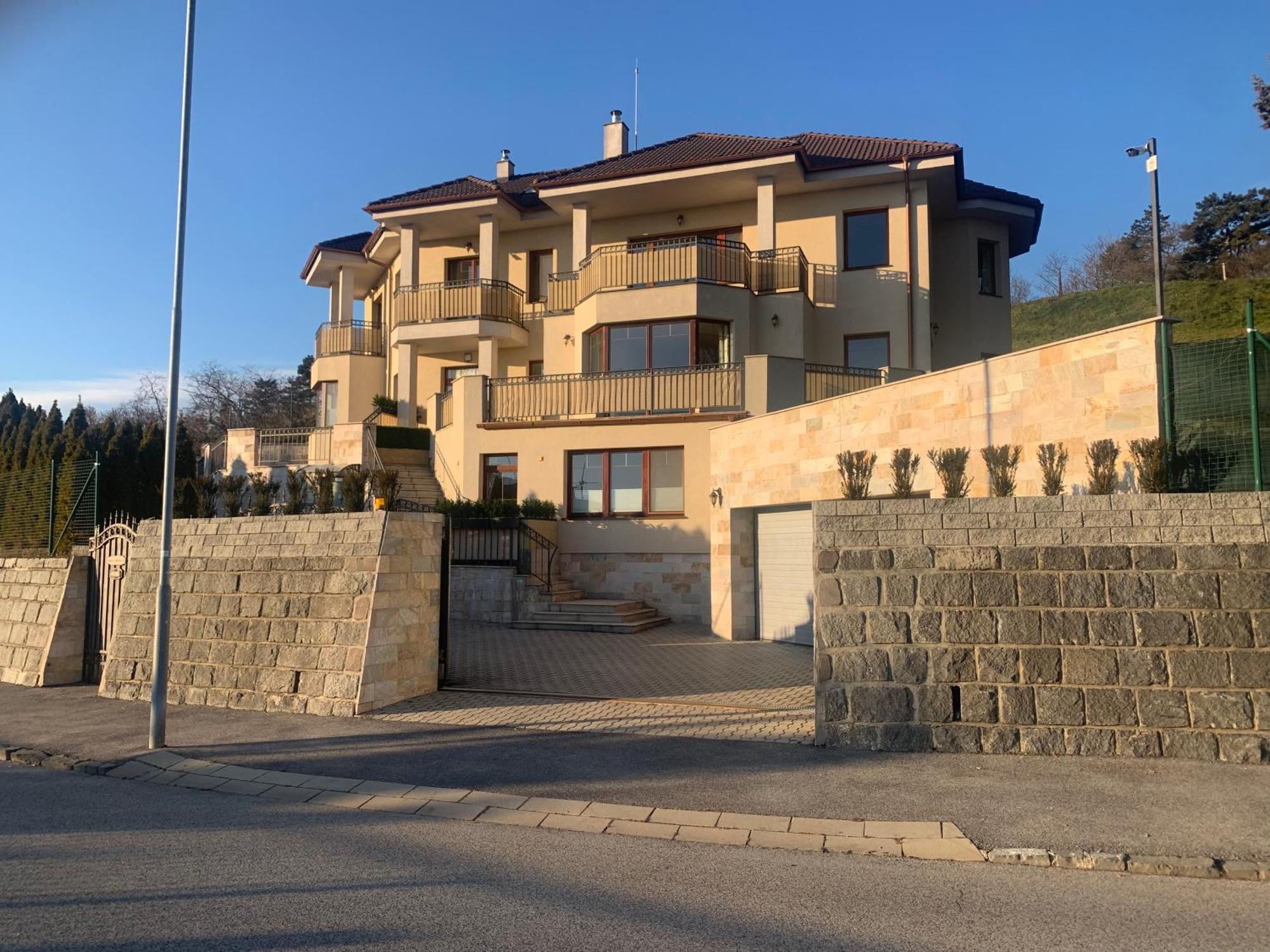 Clearvuehome Apartments Bratislava Slavin Exterior photo